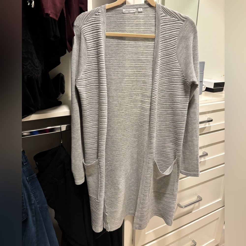 Elegant Gray Women's Cardigan